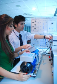 APU has an internationalised university environment and students have access to high end computer labs 