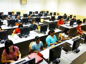 Computer lab at KDU Penang University College 