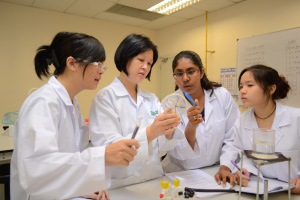 Biotechnology Petridish experiment at Nilai University's Lab