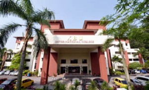 First City University College is an affordable college with excellent learning & sports facilities and located near shops, atm, restaurants & malls.
